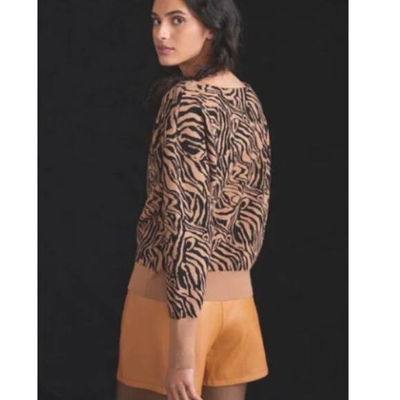 Anthropologie Maeve Animal Print Tiger Stripe Sweater Size Small Camel Tan Black - Picture 8 of 8